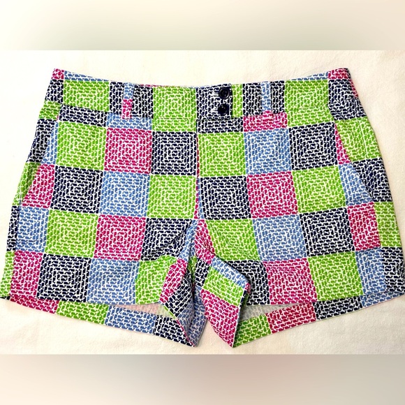 Vinyard Vines Women’s Shorts Size 8 Daybreak Patchwork 3” inseam EUC - Picture 1 of 6